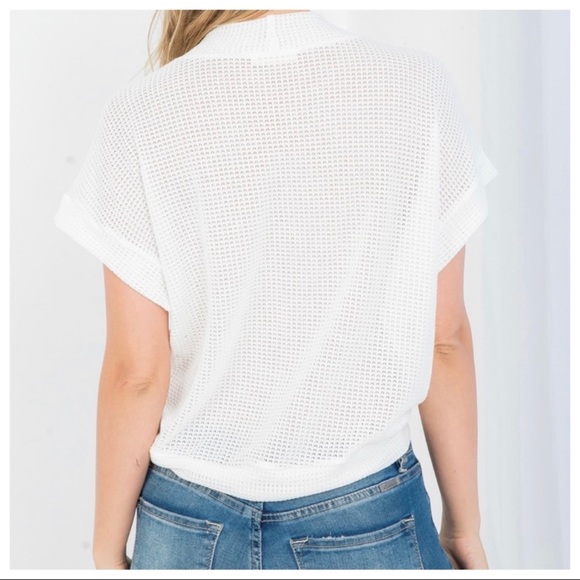 V Neck front knot top - Picture 2 of 3